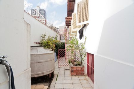 Casa à venda com 204m², 2 quartos e 2 vagasQuintal