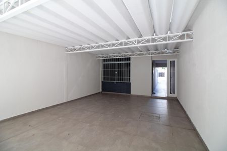 Casa à venda com 140m², 3 quartos e 2 vagas Casa à venda com 140m², 3 quartos e 2 vagasGaragem