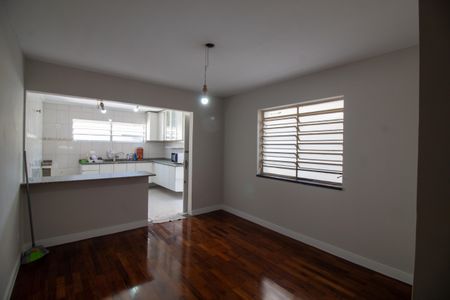 Casa à venda com 140m², 3 quartos e 2 vagas Casa à venda com 140m², 3 quartos e 2 vagasSala de Jantar