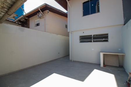 Casa à venda com 140m², 3 quartos e 2 vagas Casa à venda com 140m², 3 quartos e 2 vagasQuintal