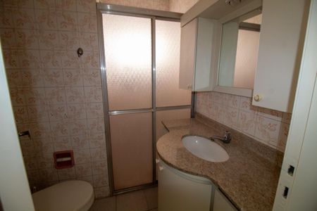 Casa à venda com 140m², 3 quartos e 2 vagas Casa à venda com 140m², 3 quartos e 2 vagasBanheiro da Suíte