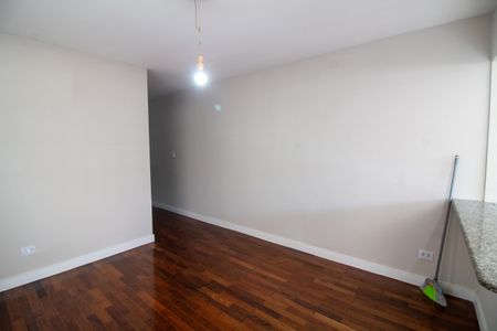 Casa à venda com 140m², 3 quartos e 2 vagas Casa à venda com 140m², 3 quartos e 2 vagasSala de Jantar