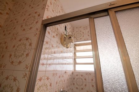 Casa à venda com 140m², 3 quartos e 2 vagas Casa à venda com 140m², 3 quartos e 2 vagasBanheiro