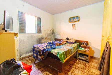 Casa à venda com 312m², 2 quartos e 2 vagasQuarto - Casa 2