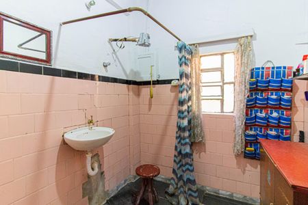 Casa à venda com 312m², 2 quartos e 2 vagasBanheiro - Casa 2