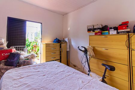 Casa à venda com 312m², 2 quartos e 2 vagasQuarto - Casa 1