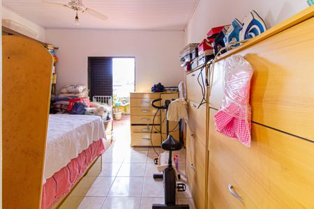 Casa à venda com 312m², 2 quartos e 2 vagasQuarto - Casa 1