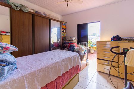 Casa à venda com 312m², 2 quartos e 2 vagasQuarto - Casa 1