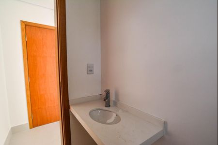 Casa à venda com 194m², 3 quartos e 4 vagasBanheiro da Suíte