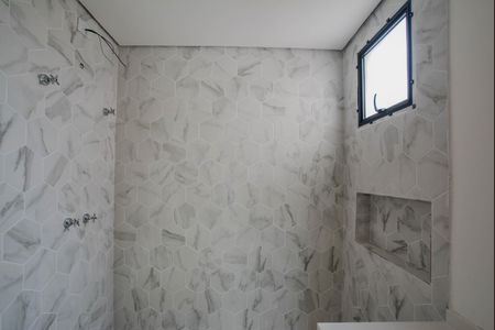 Casa à venda com 194m², 3 quartos e 4 vagasBanheiro Corredor