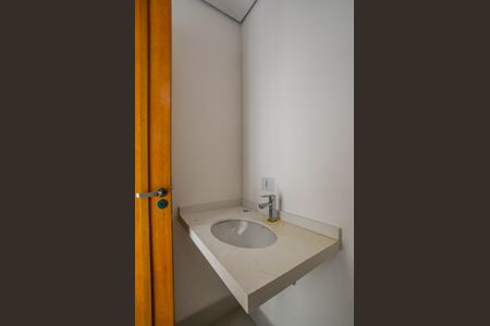 Casa à venda com 194m², 3 quartos e 4 vagasLavabo