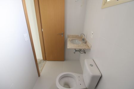 Apartamento à venda com 66m², 2 quartos e 1 vagaBanheiro da Suíte 2