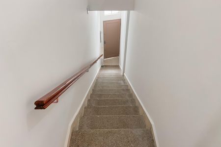 Casa para alugar com 105m², 3 quartos e sem vagaEscada