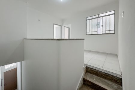 Casa para alugar com 105m², 3 quartos e sem vagaEscada