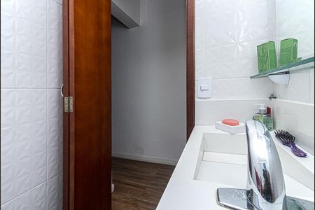 Casa à venda com 154m², 2 quartos e 4 vagasBanheiro da Suíte