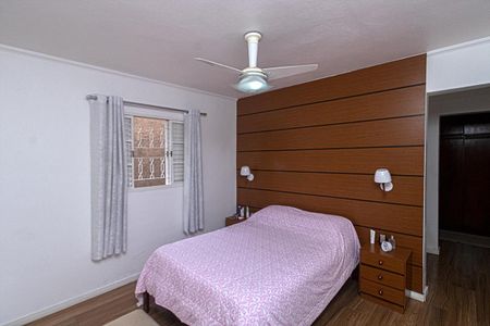 Casa à venda com 154m², 2 quartos e 4 vagasSuíte