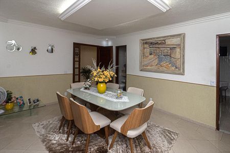 Casa à venda com 154m², 2 quartos e 4 vagasCopa