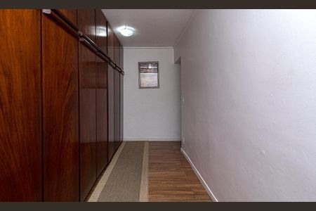 Casa à venda com 154m², 2 quartos e 4 vagasCloset da suíte