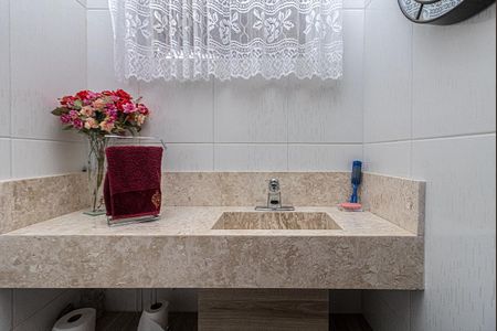 Casa à venda com 154m², 2 quartos e 4 vagasLavabo