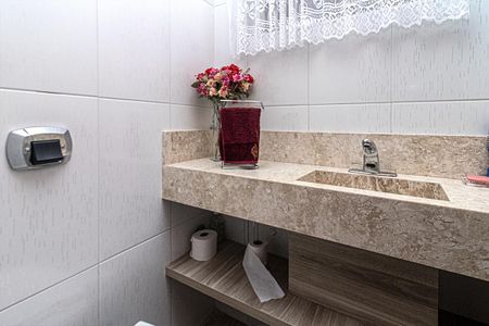 Casa à venda com 154m², 2 quartos e 4 vagasLavabo