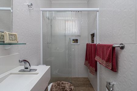 Casa à venda com 154m², 2 quartos e 4 vagasBanheiro da Suíte