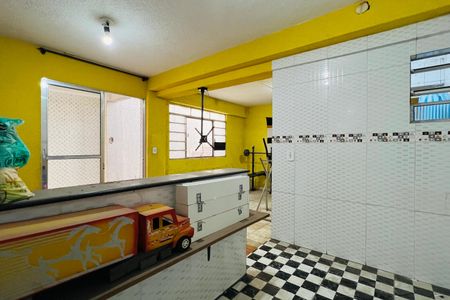 Casa à venda com 260m², 4 quartos e 2 vagas Casa à venda com 260m², 4 quartos e 2 vagasEdícula