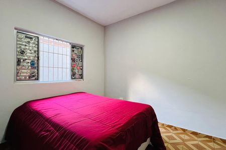 Casa à venda com 260m², 4 quartos e 2 vagas Casa à venda com 260m², 4 quartos e 2 vagasQuarto 1