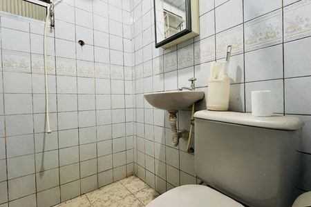 Casa à venda com 260m², 4 quartos e 2 vagas Casa à venda com 260m², 4 quartos e 2 vagasBanheiro 1