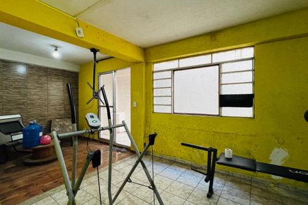 Casa à venda com 260m², 4 quartos e 2 vagas Casa à venda com 260m², 4 quartos e 2 vagasEdícula