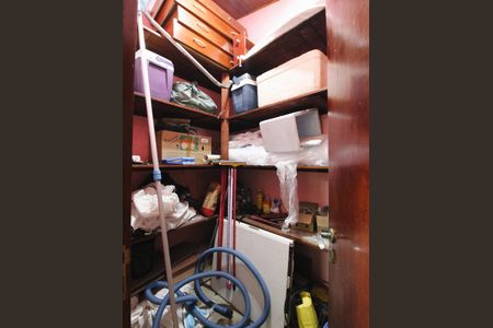 Casa para alugar com 300m², 4 quartos e 6 vagasQuarto de Serviço