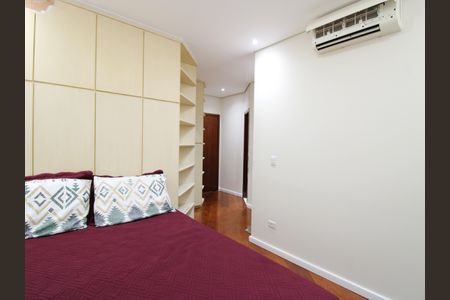 Casa para alugar com 300m², 4 quartos e 6 vagasSuíte 2