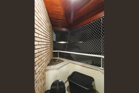 Casa para alugar com 300m², 4 quartos e 6 vagasSacada da Suíte 1