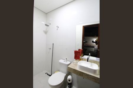 Casa para alugar com 300m², 4 quartos e 6 vagasBanheiro de Serviço