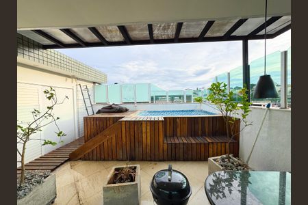 Apartamento à venda com 185m², 3 quartos e 5 vagasCobertura