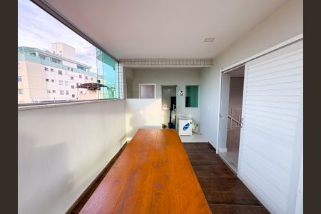 Apartamento à venda com 185m², 3 quartos e 5 vagasCobertura
