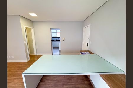 Apartamento à venda com 185m², 3 quartos e 5 vagasSala