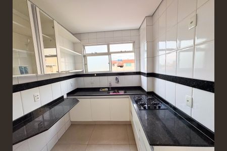 Apartamento à venda com 185m², 3 quartos e 5 vagasCozinha