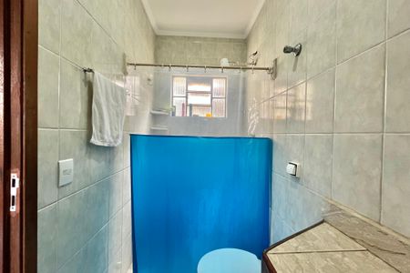 Casa à venda com 500m², 3 quartos e 5 vagas Casa à venda com 500m², 3 quartos e 5 vagasBanheiro da Suíte