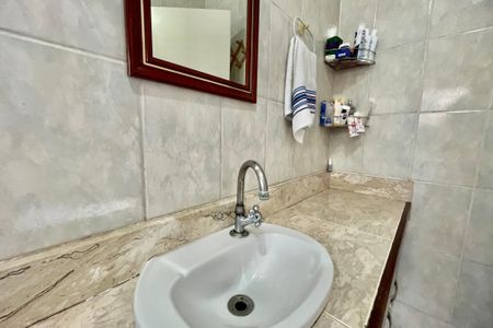 Casa à venda com 500m², 3 quartos e 5 vagas Casa à venda com 500m², 3 quartos e 5 vagasBanheiro da Suíte