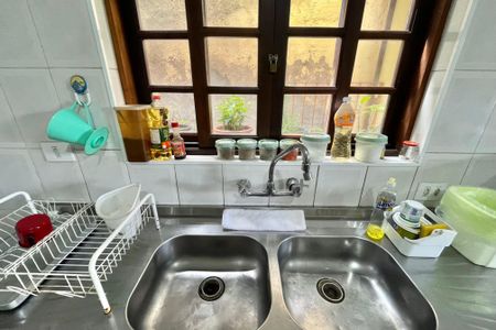 Casa à venda com 500m², 3 quartos e 5 vagas Casa à venda com 500m², 3 quartos e 5 vagasCozinha