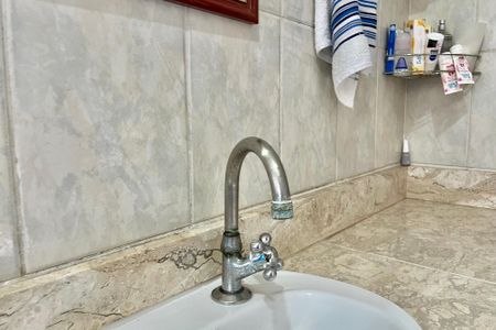 Casa à venda com 500m², 3 quartos e 5 vagas Casa à venda com 500m², 3 quartos e 5 vagasBanheiro da Suíte