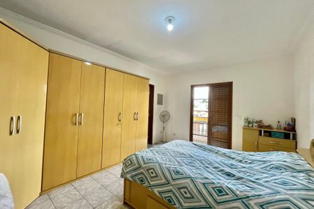 Casa à venda com 500m², 3 quartos e 5 vagas Casa à venda com 500m², 3 quartos e 5 vagasSuíte