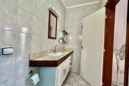 Casa à venda com 500m², 3 quartos e 5 vagas Casa à venda com 500m², 3 quartos e 5 vagasBanheiro da Suíte