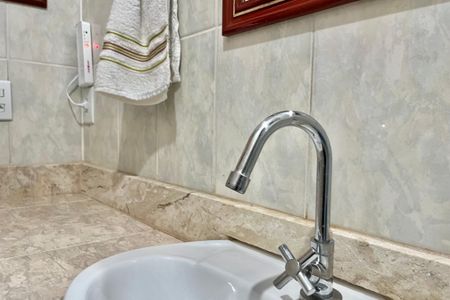 Casa à venda com 500m², 3 quartos e 5 vagas Casa à venda com 500m², 3 quartos e 5 vagasBanheiro Corredor