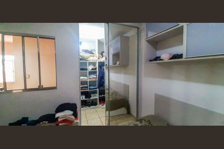 Casa à venda com 120m², 3 quartos e 2 vagasCloset do Quarto 2