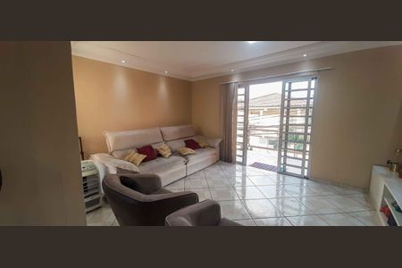 Casa à venda com 120m², 3 quartos e 2 vagasSala de Estar