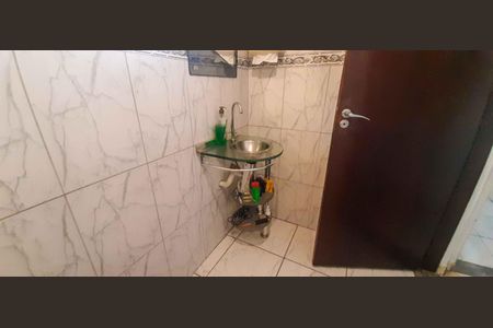 Casa à venda com 120m², 3 quartos e 2 vagasBanheiro 2