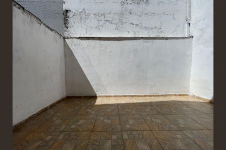 Casa à venda com 120m², 3 quartos e 2 vagas Casa à venda com 120m², 3 quartos e 2 vagasQuintal