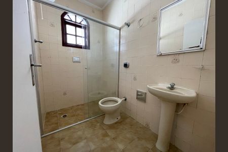 Casa à venda com 120m², 3 quartos e 2 vagas Casa à venda com 120m², 3 quartos e 2 vagasBanheiro 2