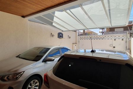 Casa à venda com 143m², 3 quartos e 4 vagasgaragem